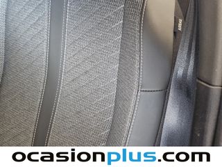 Peugeot 2008 Allure Hybrid eDCS6 100 kW (136 CV)