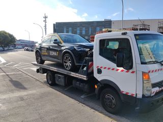 Servicio de grúa asistencia en carretera,,63651718