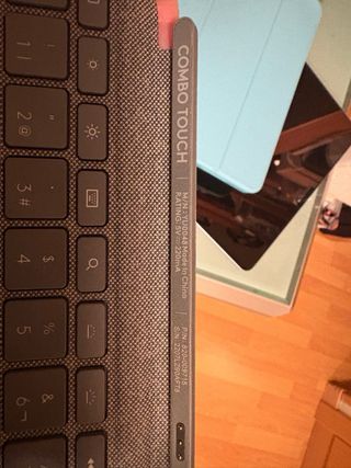 Logitech Combo Touch iPad Pro 11