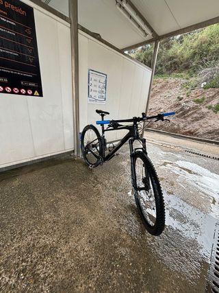 Bicicleta BTT Cannondale Nera