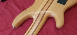 Bajo Eléctrico 5 Cuerdas Yamaha BB2005