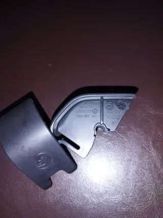 Tapa Isofix Audi  Original A3 2013-2020 Negra