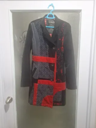 Chaqueta Desigual Patchwork Negra y Roja