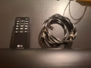 Barra de Sonido y Subwoofer LG Negro