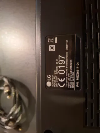 Barra de Sonido y Subwoofer LG Negro