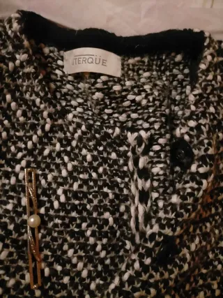 Chaqueta Uterqüe estilo Chanel