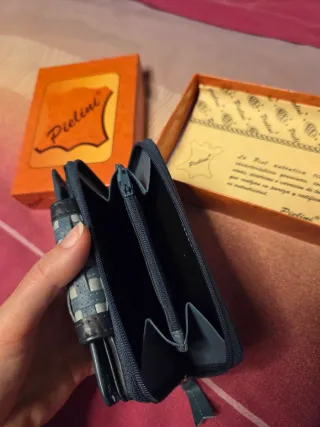 Monedero de piel para mujer