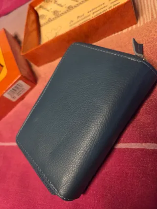 Monedero de piel para mujer