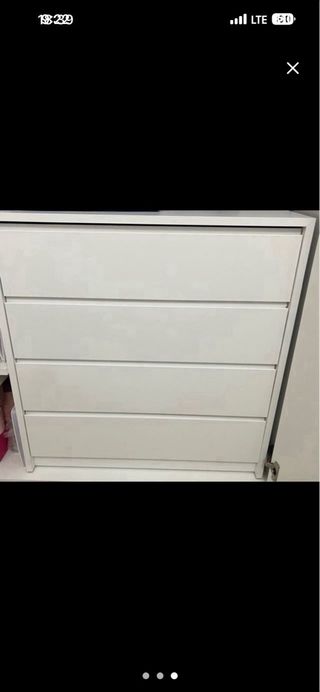 Cajonera blanca de madera