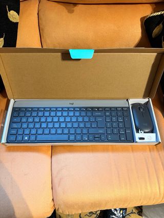 Logitech MK470 Combo Teclado y Ratón Nuevo
