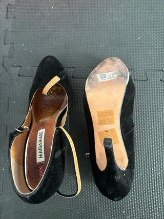 Tacones negros mujer