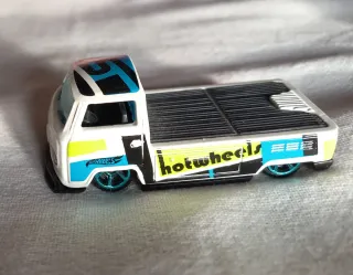 Volkswagen T2 Hot Wheels