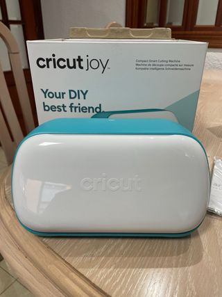 Cricut Joy + herramientas + vinilos