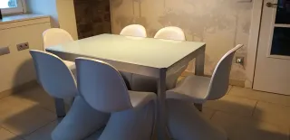 Mesa cristal y metal extens. 230cm. 10 comensales