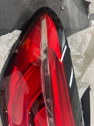 Piloto trasero izquierdo MG EHS 2020