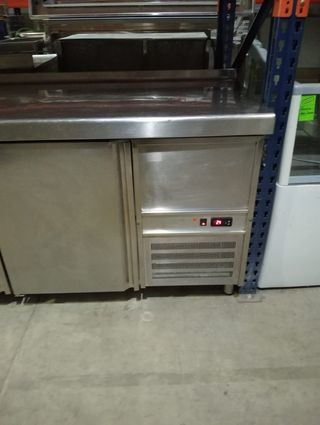 Bajo mostrador refrigerado / Mesa fría