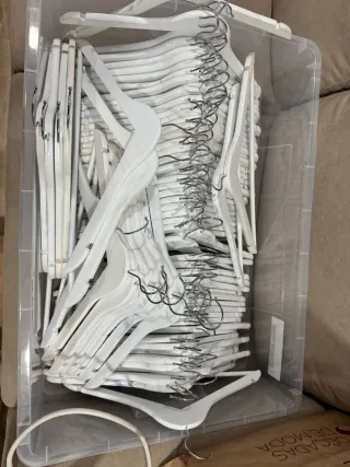 50 Perchas Madera y Metal Blancas