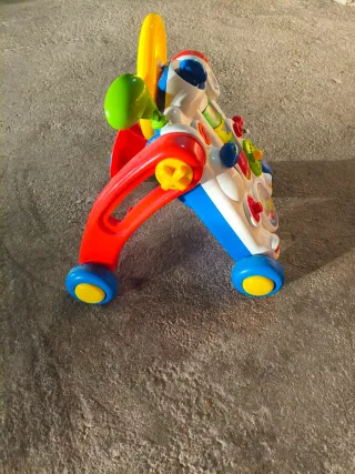 Correpasillos infantil con actividades