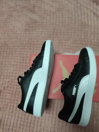 Zapatillas Puma Negras y Blancas