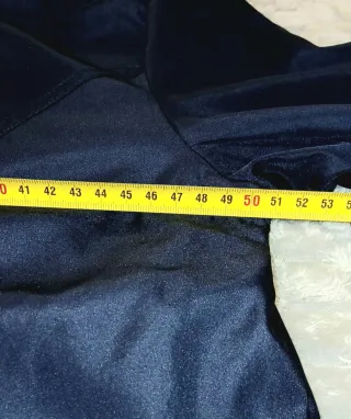 Chaqueta Azul Marino con Cinturón Dorado T. L