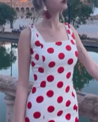 Traje Flamenca Blanco Lunares Rojos