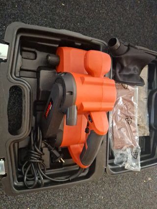 Lijadora de banda con maletín