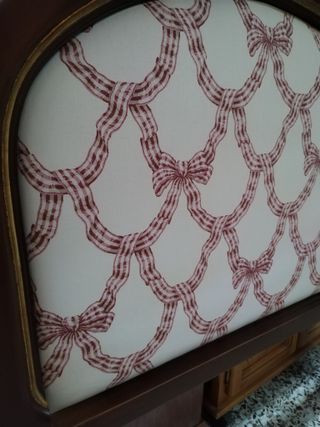 CABECERO DE MADERA TAPIZADO