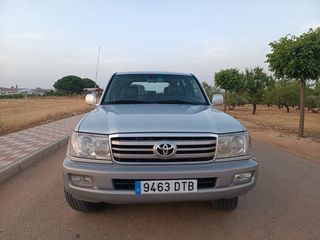 Toyota Land Cruiser 100 2005