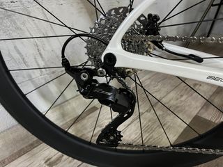 BERRIA BELADOR ELITE 105 CUSTOM