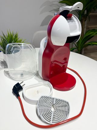Cafetera Nescafé Dolce Gusto Roja