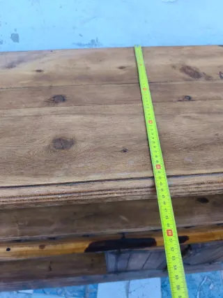 Botellero de madera rústico