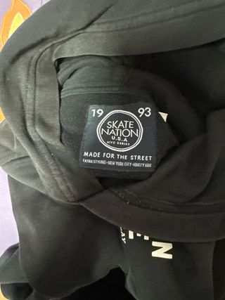 Sudadera Negra UPTOWN STATE