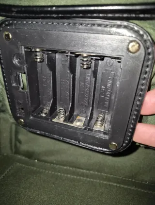 Borsa a tracolla a forma di radio vintage