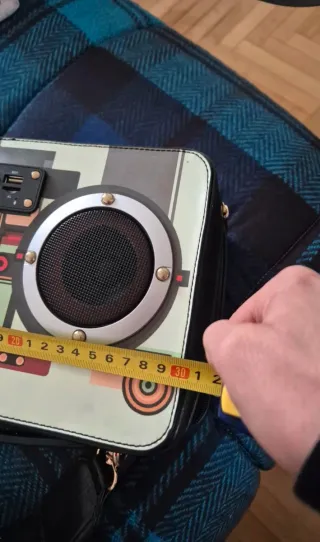 Borsa a tracolla a forma di radio vintage