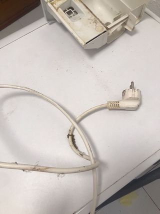 Lavadora en funcionamiento con óxido