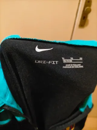 Chaqueta Deportiva Nike Barça Negra y Turquesa