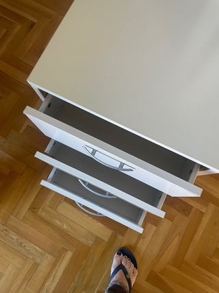 Cajonera blanca con ruedas