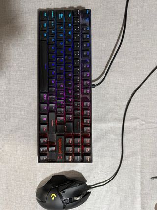 PC Gaming MSI Blanco y Negro + Teclado y ratón