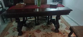 Mesa comedor madera maciza y 4 sillas cuero/ piel