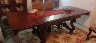 Mesa comedor madera maciza y 4 sillas cuero/ piel