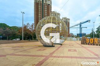 Local comercial en venta en La Plana en Esplugues de Llobregat