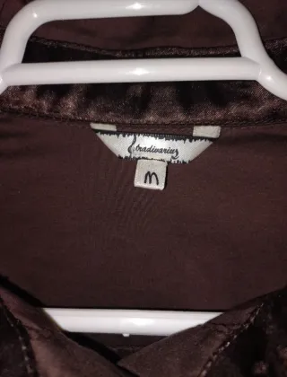 Vestido marrón Stradivarius