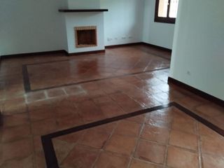 Chalet en alquiler en La Granja-La Colina-Los Pastores en Algeciras