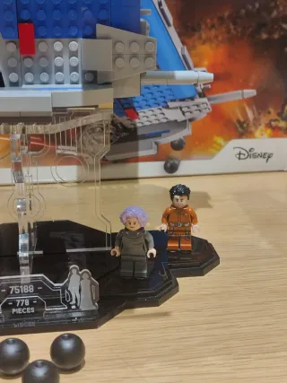 Lego Star Wars 75188 con base exclusiva