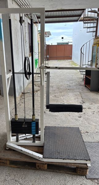 Máquina de glúteos Adan Sport