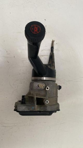 Bomba de dirección peugeot 9686207180 308 271742