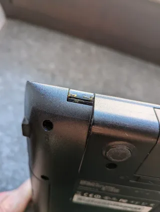 Samsung NP300E5X 15.6 Intel i3 4GB RAM 128GB SSD