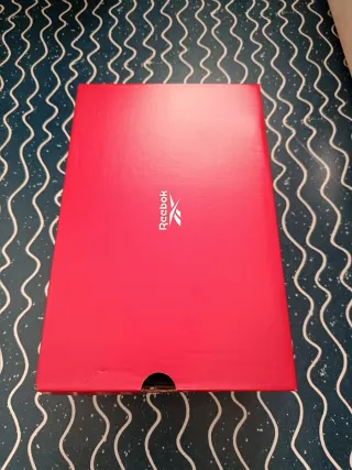 Zapatillas Reebok Gris y Blancas