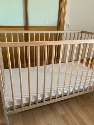 Cuna IKEA SNIGLAR con colchón incluido