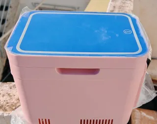 Nevera maquillaje rosa y azul